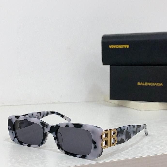 Balenciaga Glasses 011806