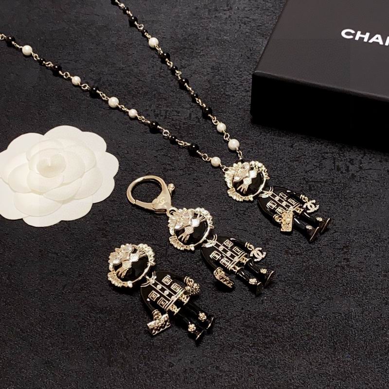 Chanel necklace 1lyx11