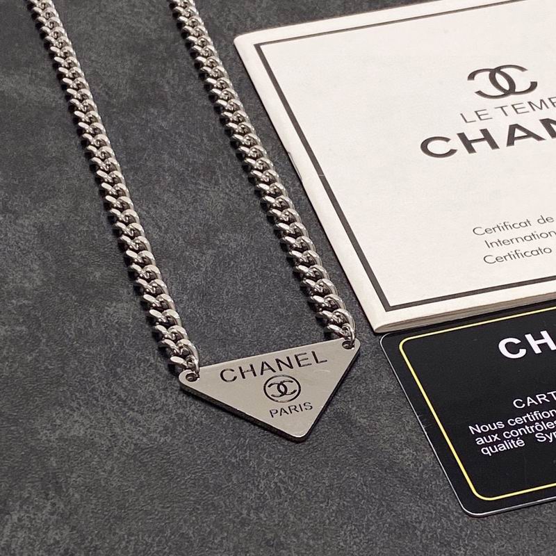 Chanel necklace 1lyx13