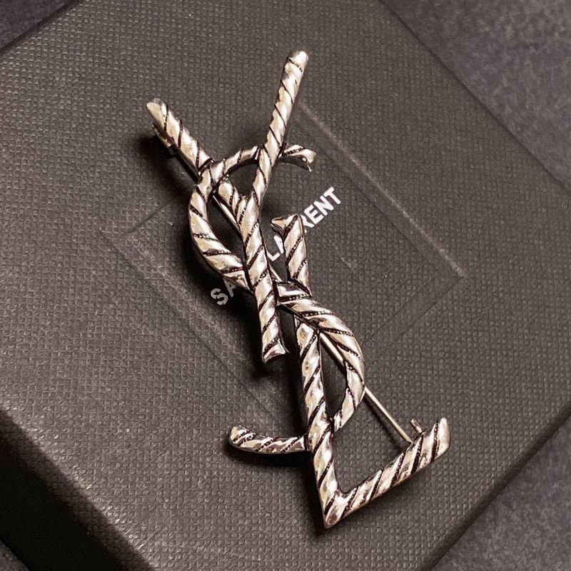 YSL Brooch 9lyr26