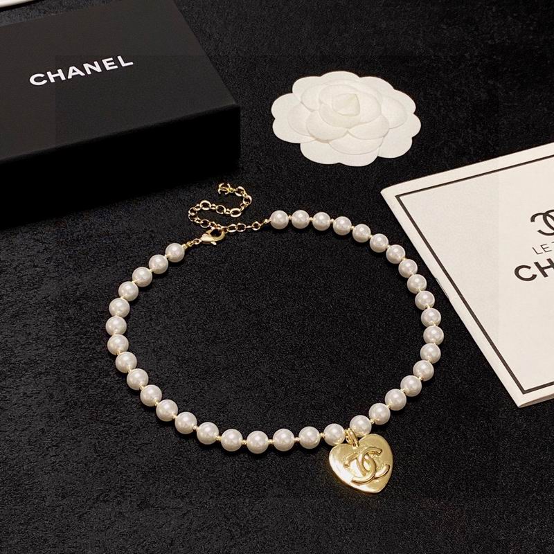 Chanel necklace 1lyx65