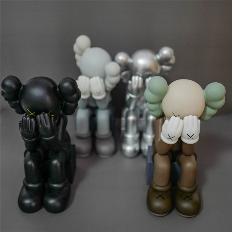 Kaws 14 22 28cm 4C m11