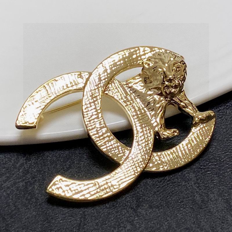 Chanel Brooch 1lyx64