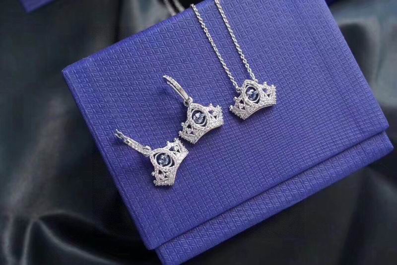 2025 Swarovski Suits 0730