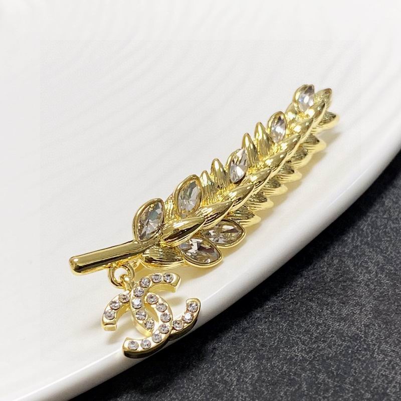 Chanel Brooch 1lyx100