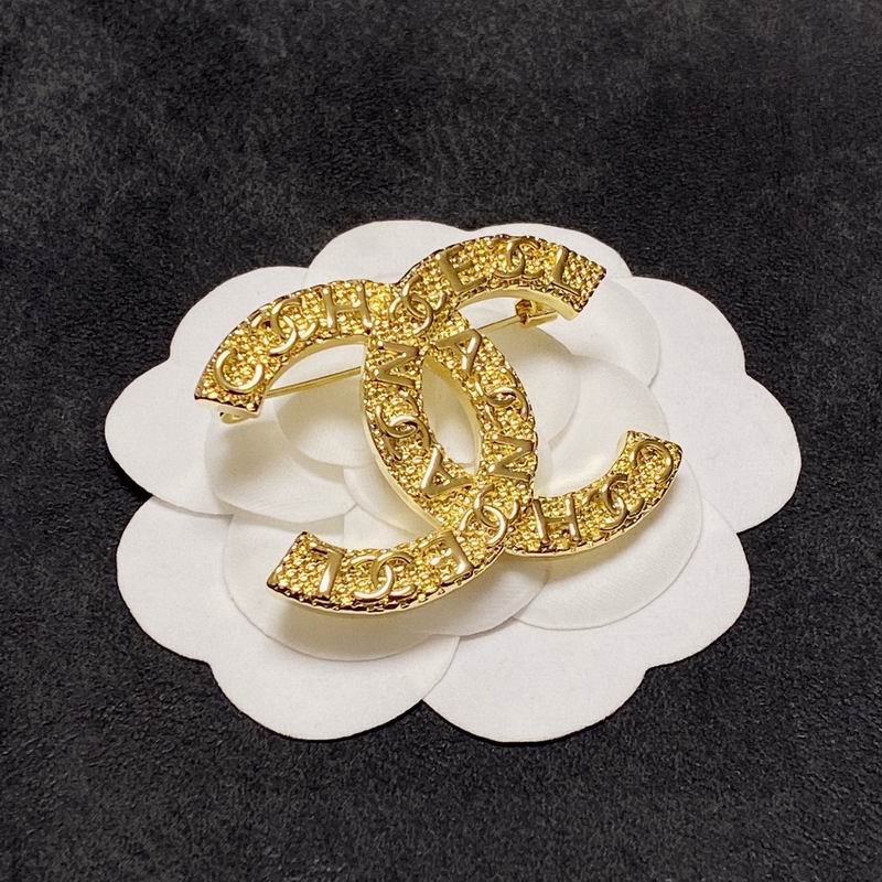 Chanel Brooch 1lyx116