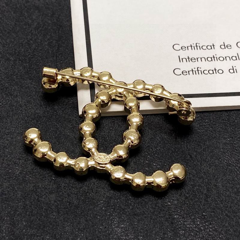 Chanel Brooch 1lyx128