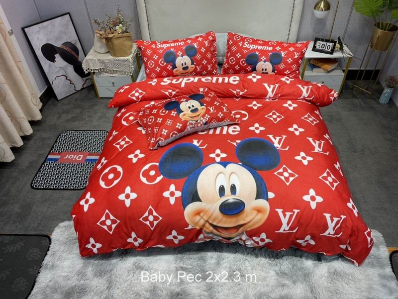 Supreme x LV Pec 2x2.3m n12