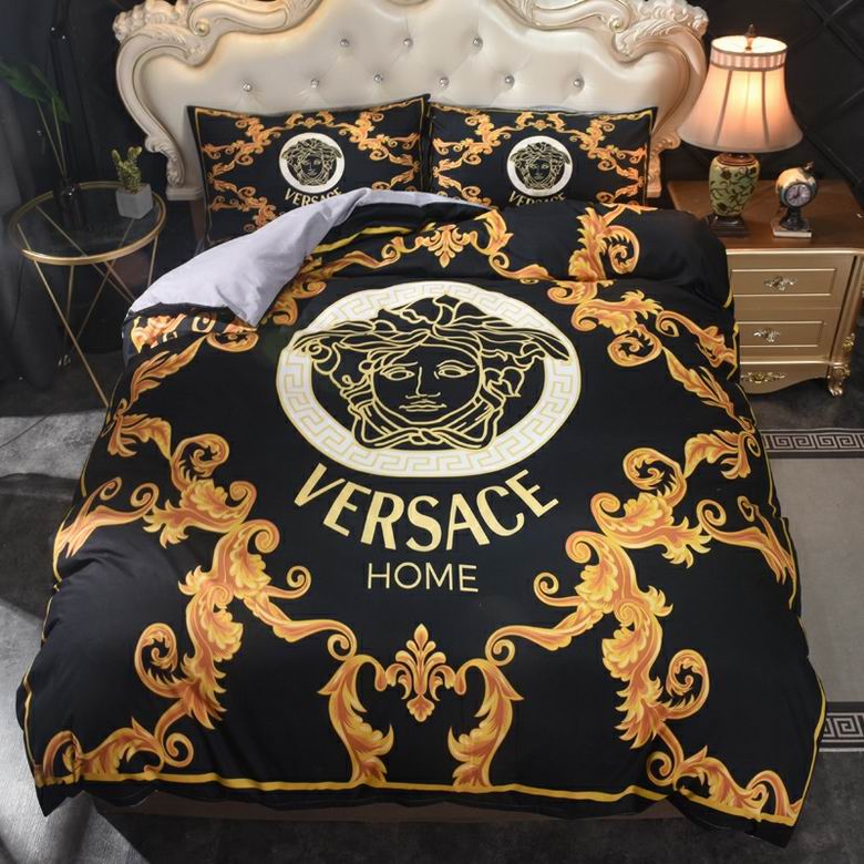 Versace 2.0x2.3m 14