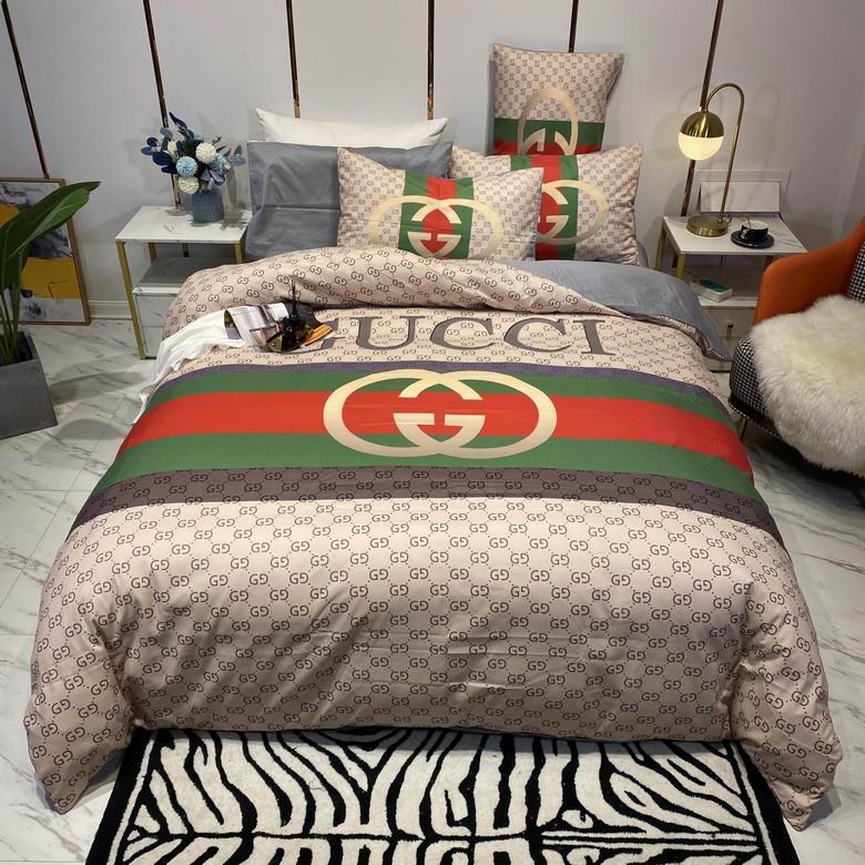 Gucci 2.0x2.3m 19