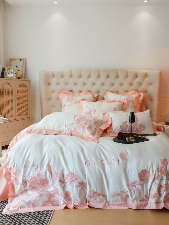 Gucci 2.0x2.3m 2.2x2.4m 01