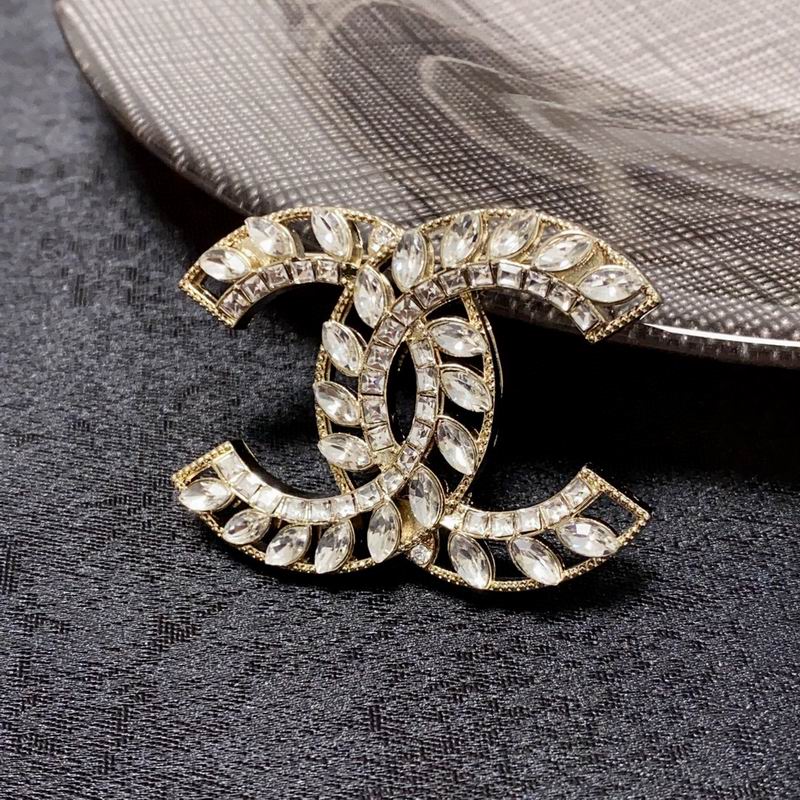 Chanel Brooch 1lyx161