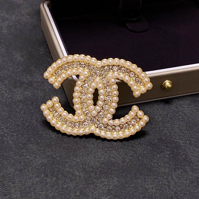 Chanel Brooch 1lyx163