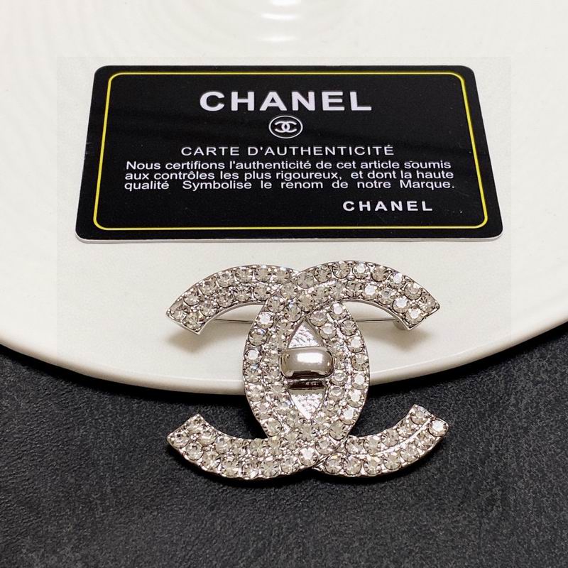 Chanel Brooch 1lyx166
