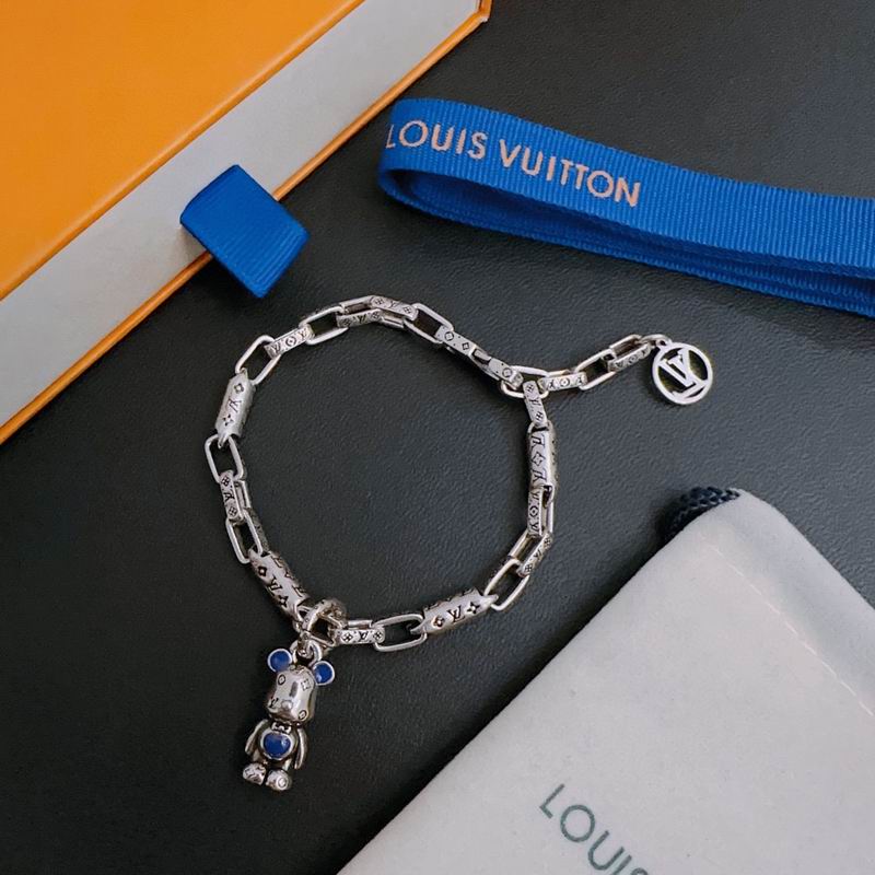 LV Bracelet 02lyr87