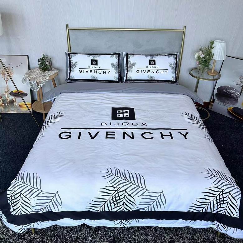 Givenchy 2.0x2.3m 21
