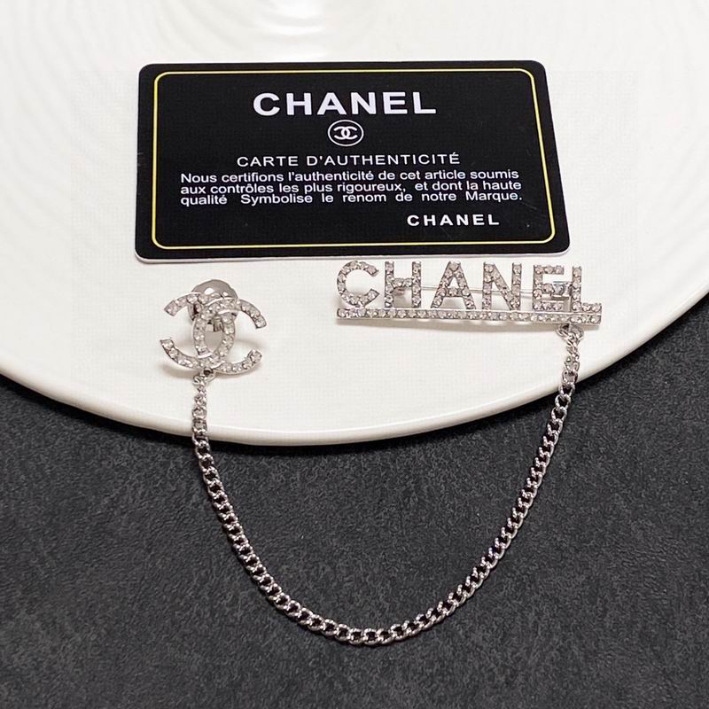 Chanel Brooch 3lyx200