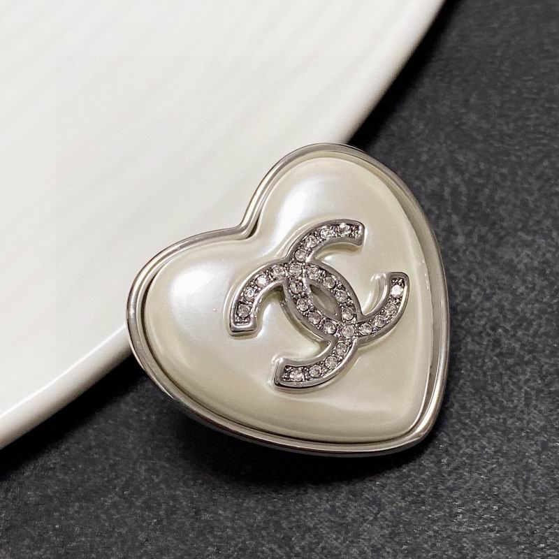Chanel Brooch 3lyx212