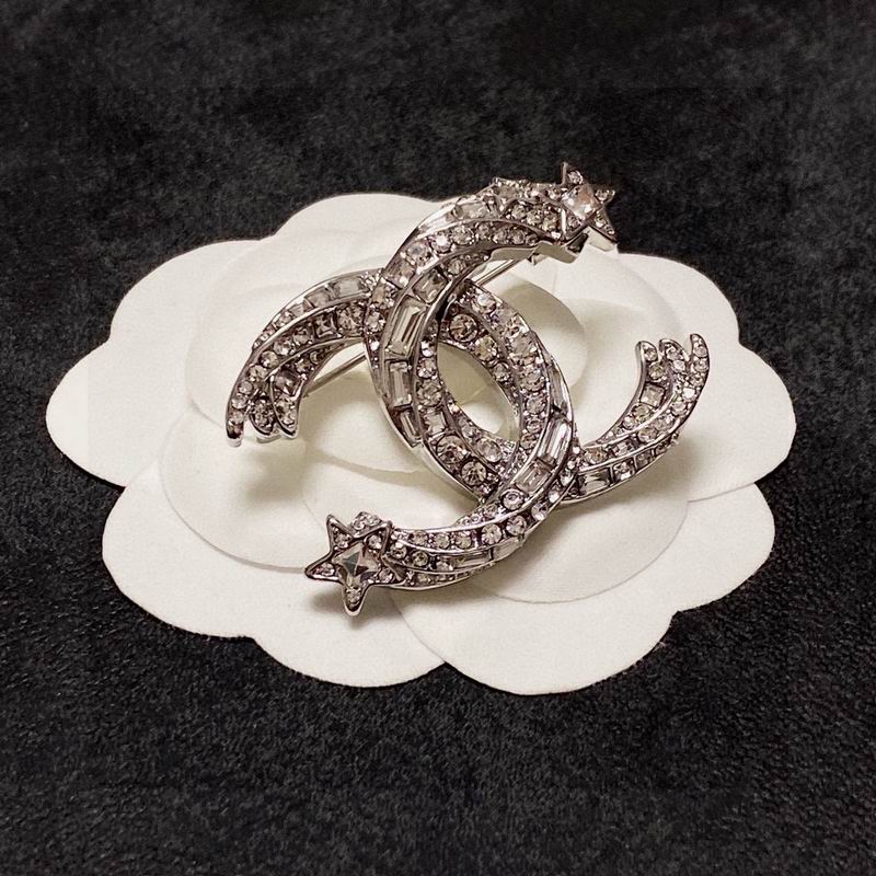 Chanel Brooch 3lyx215