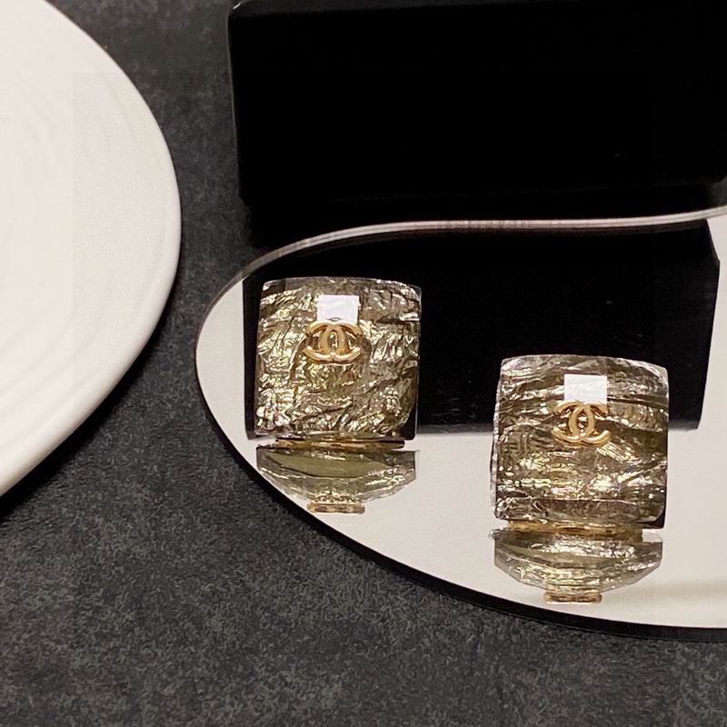 Chanel earing 3lyx720