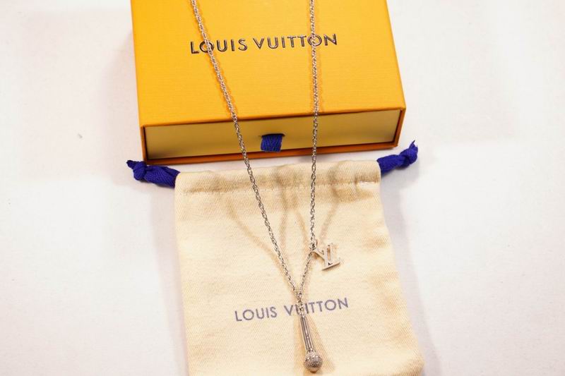 LV Necklace 03lyr156