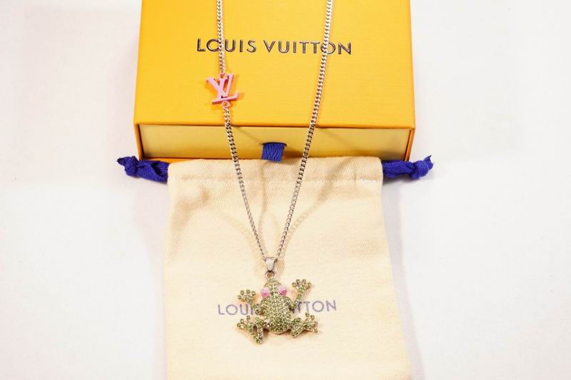 LV Necklace 03lyr159
