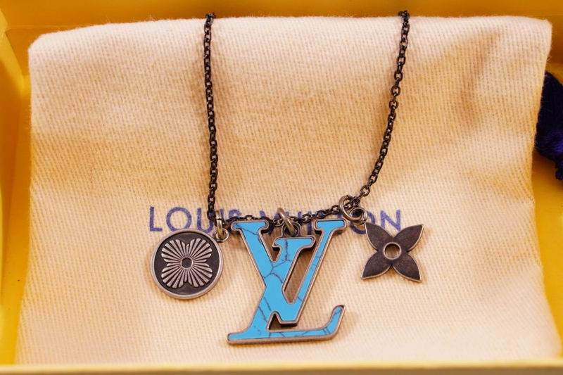 LV Necklace 03lyr172