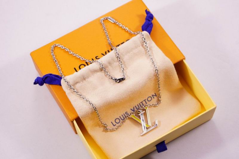 LV Necklace 03lyr174