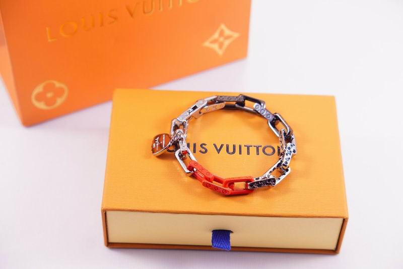 LV Bracelet 03lyr136