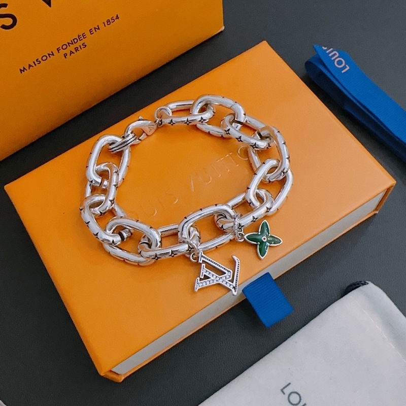 LV Bracelet 03lyr262