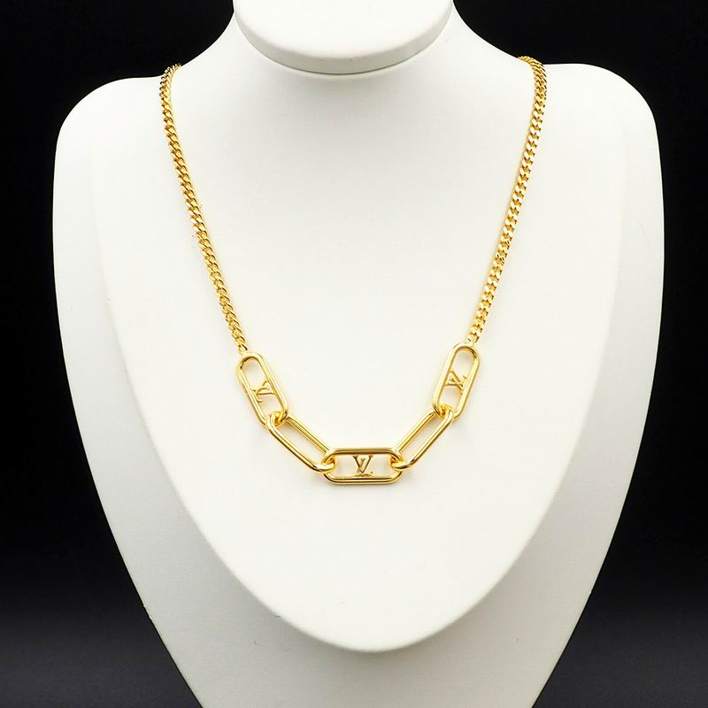 LV Necklace 03lyr223