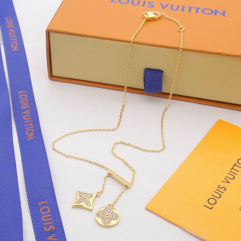 LV Necklace 03lyr228