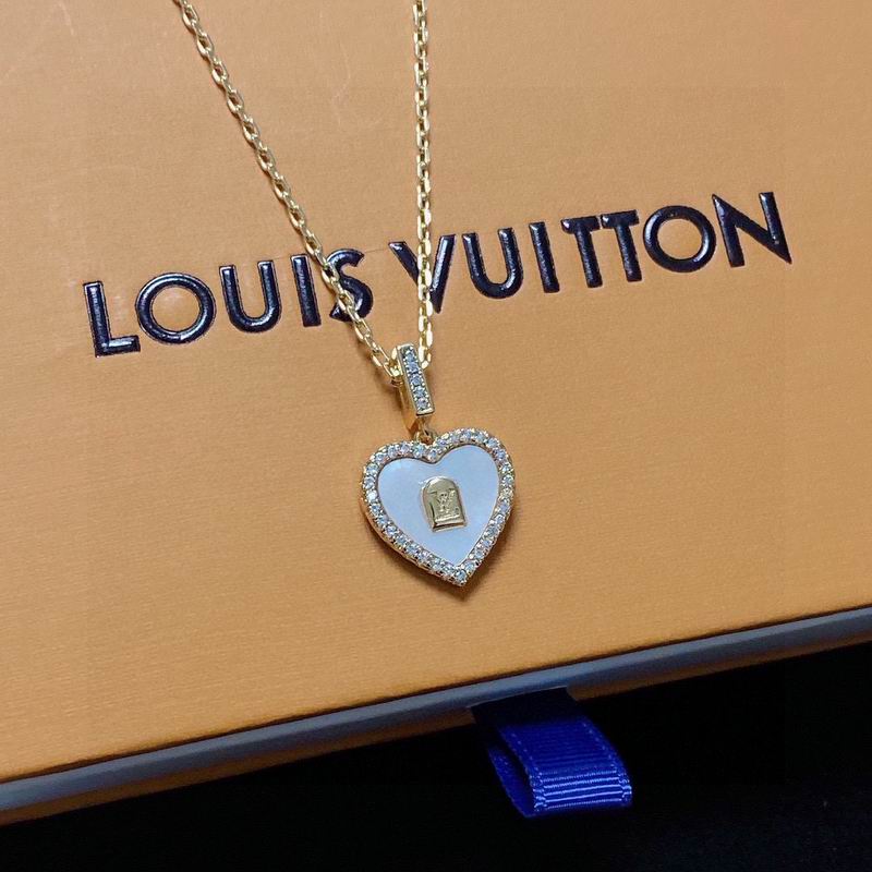 LV Necklace 03lyr331