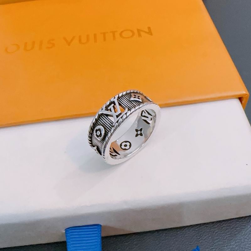 LV Ring 03lyr64