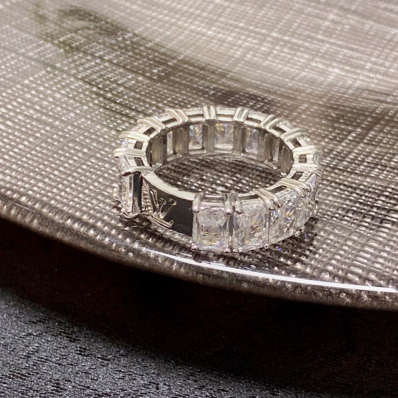 LV Ring 03lyr66