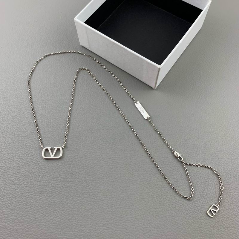 Valentino necklace 05lyx20