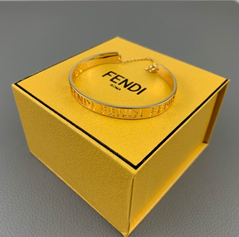 Fendi bracelet 04lyx43