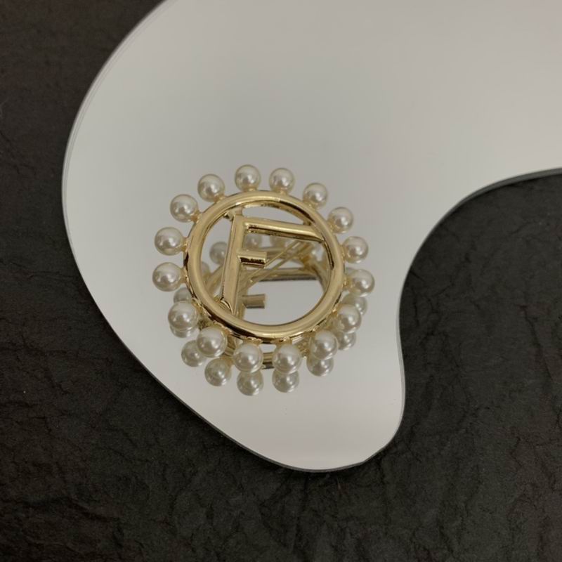 Fendi brooch 05lyx8