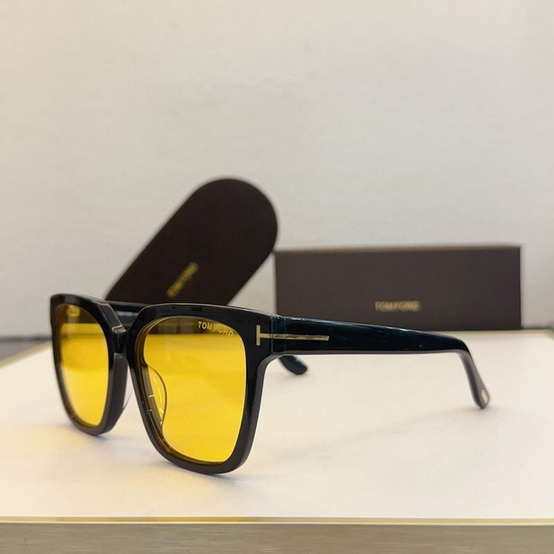 Tom Ford Glasses smx144