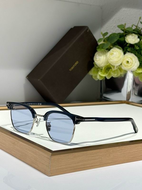 Tom Ford Glasses smx162