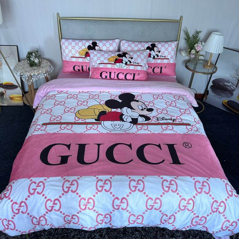 Gucci 2.0x2.3m 04
