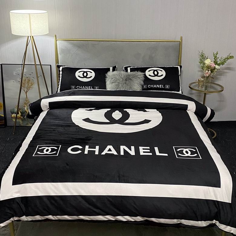 Chanel  2.0x2.3m 13