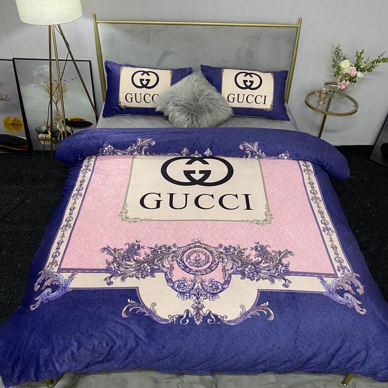 Gucci 2.0x2.3m  33