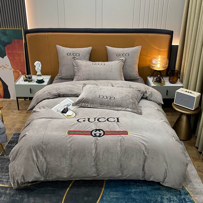 Gucci 2.0x2.3m 2.2x2.4m 15