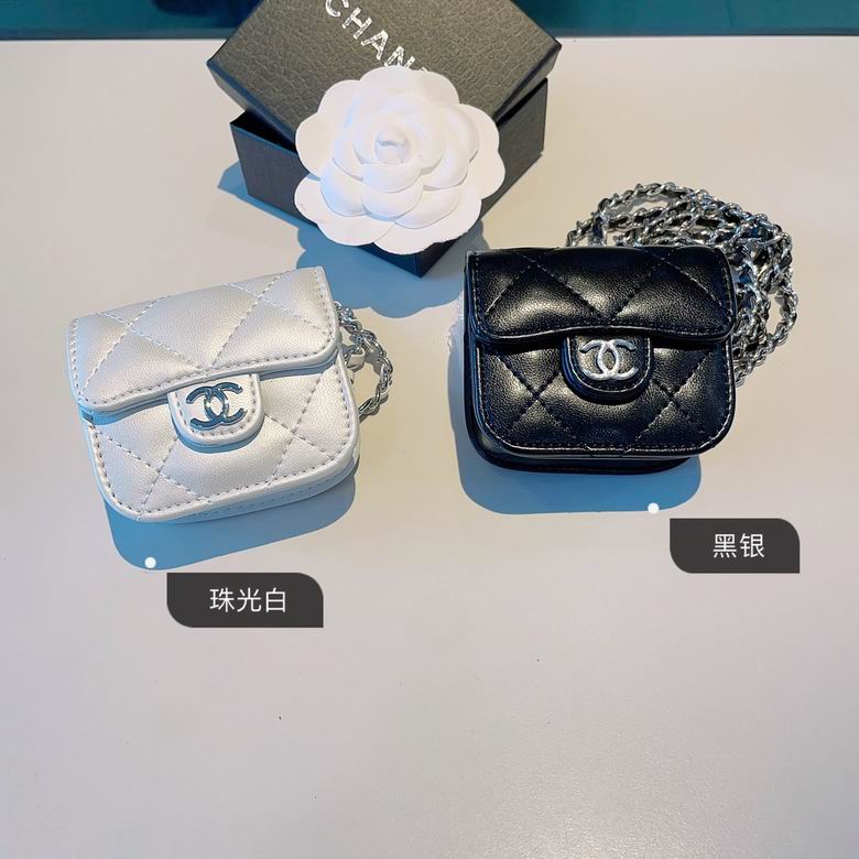 Chanel AirPods 1-3 78