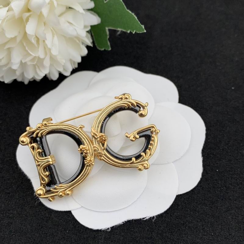 DG brooch 03cly3