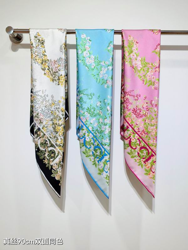Gucci silk scarf 90X90cm E032915