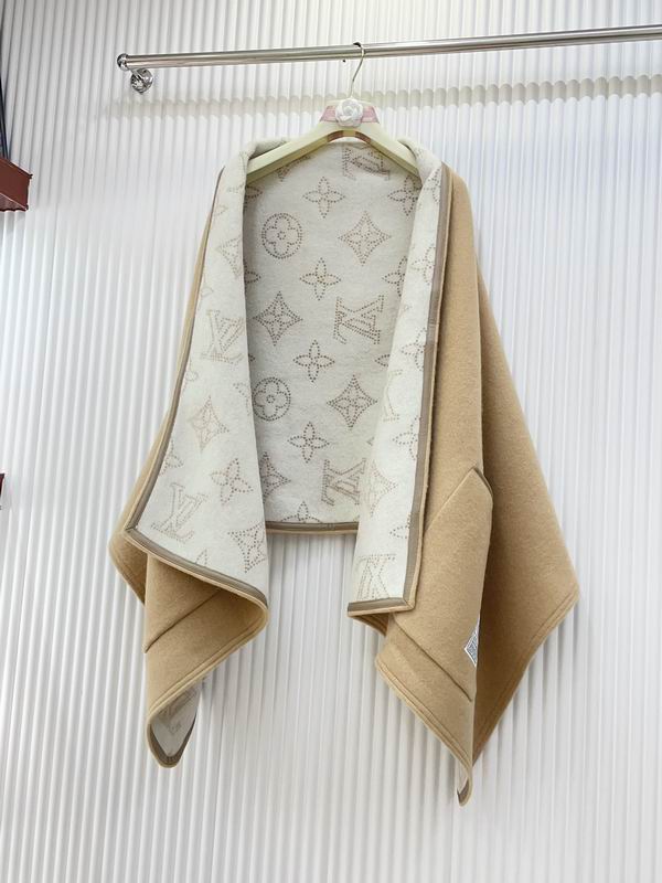 LV cloak 180X75cm E58