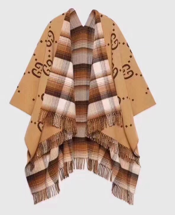 Gucci cloak E27