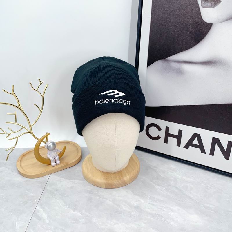 25 Balenciaga hat 1029